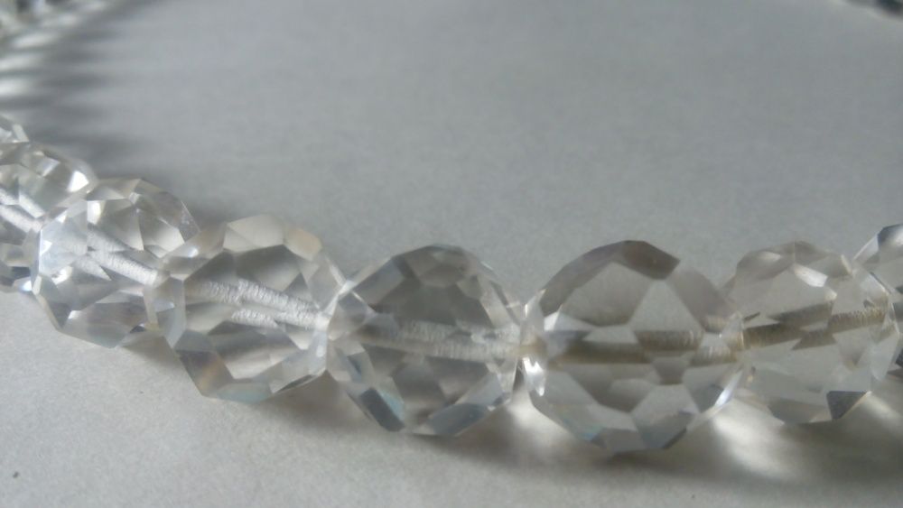 Бусы ссср горный хрусталь с серебряным замочком 875 пробы .