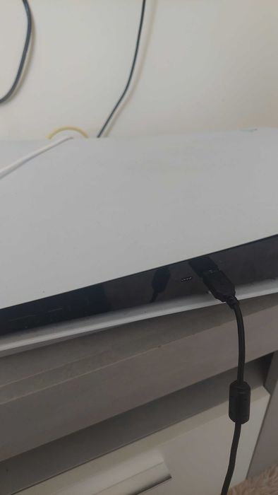Playstation 5 versao disco ,tem 2 anos e meio a consola