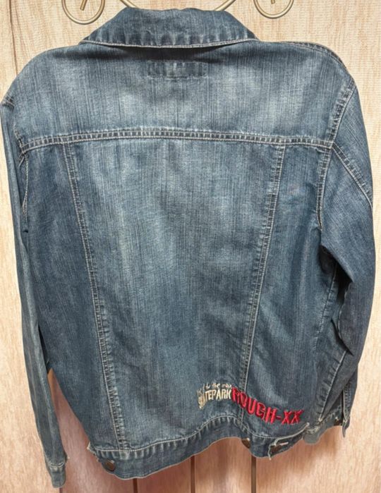 Casaco de ganga tam 164/ S  Here+There. Excelente estado