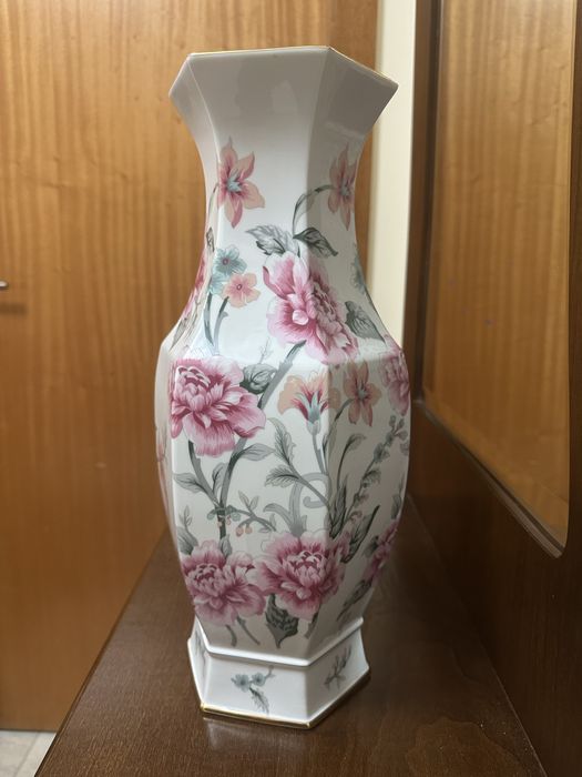 Jarrao motivos florais tons de rosa