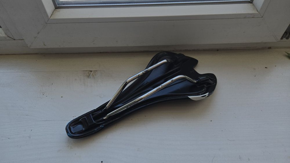 Сідло Giant Omnium