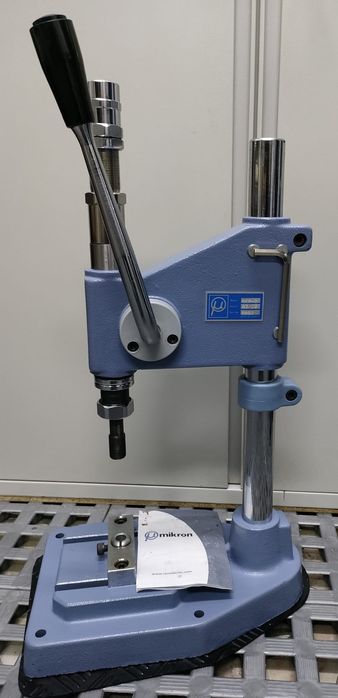 Prensa manual de precisão com impacto