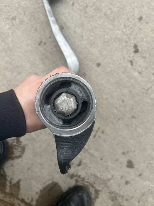 Рычаг подвески  VKDS 327000 B