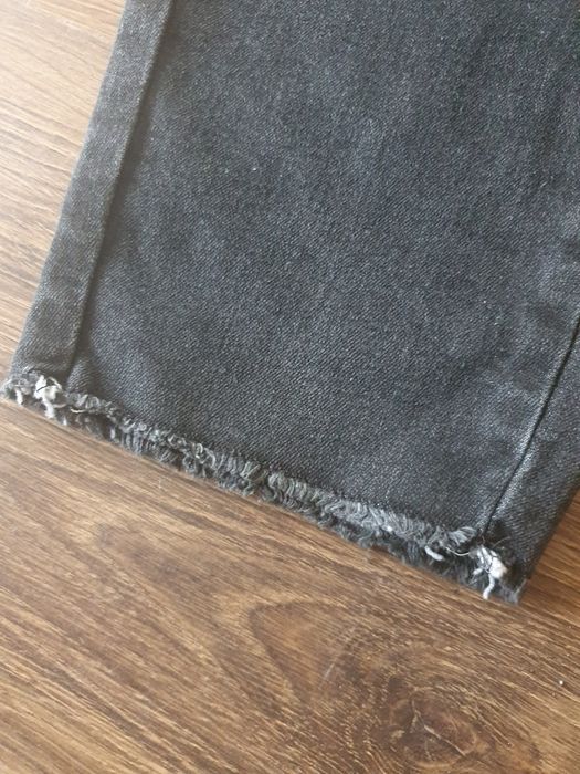 Jeansy czarne haftowane róże 40 L XL spodnie damskie