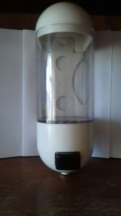 Продаю дозатор для жидкого мыла