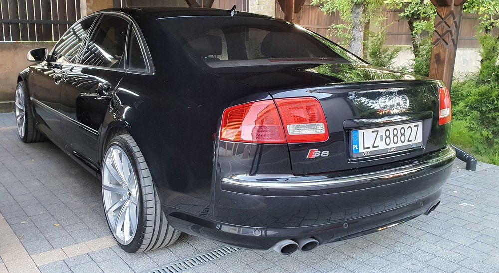 Audi S8 d3 450km