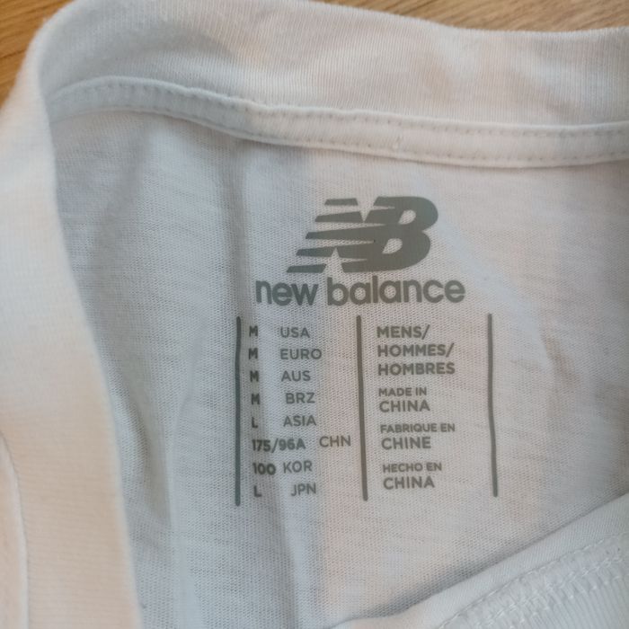 Koszulka news balance rozmiar M