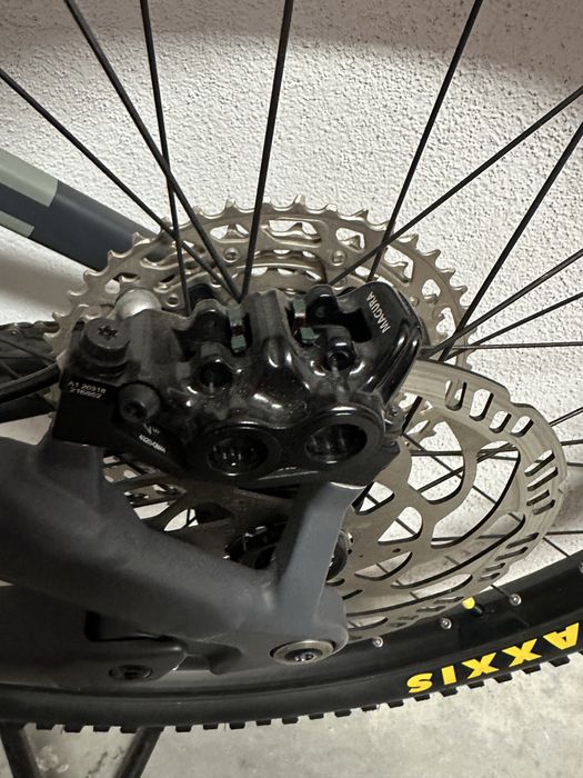 Cube Stereo Hybrid 160 Race tamanho S