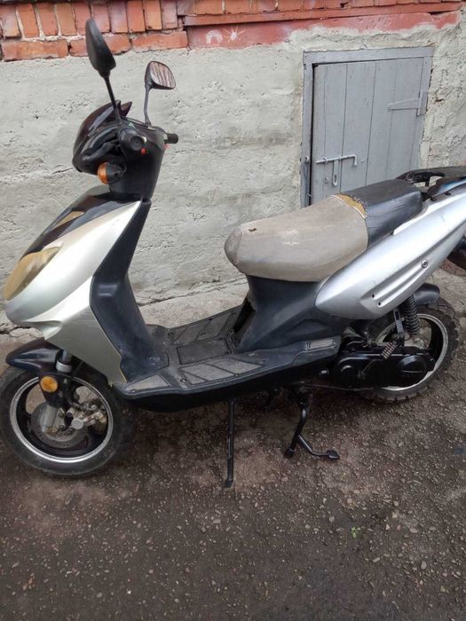 Скутер Дефіант 50 см3