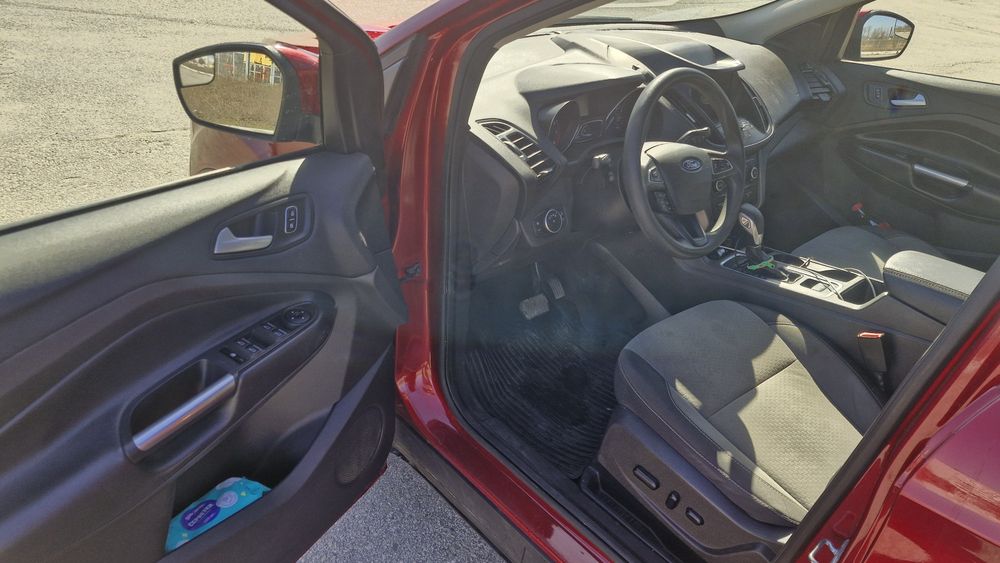 Продам Ford Escape 1.5