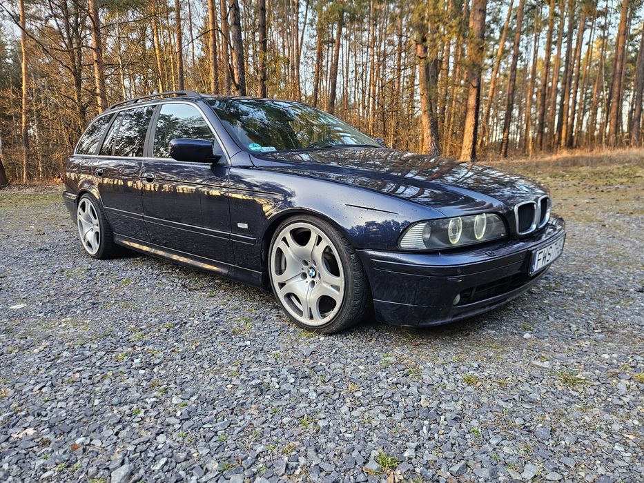Bmw e39 525ia 192km ori katy xenon 2x pdc komforty duze obc felgi r19