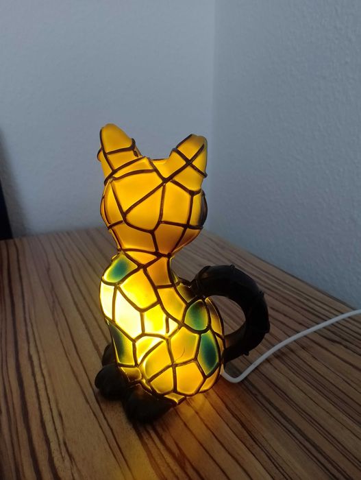 Lampka witrażowa kot