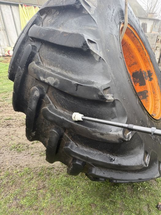 Продам колесо 30.5 R32 з комбаін дон 2 колеса передні