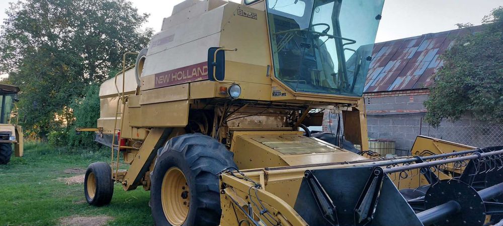 New Holland 8055 Ford