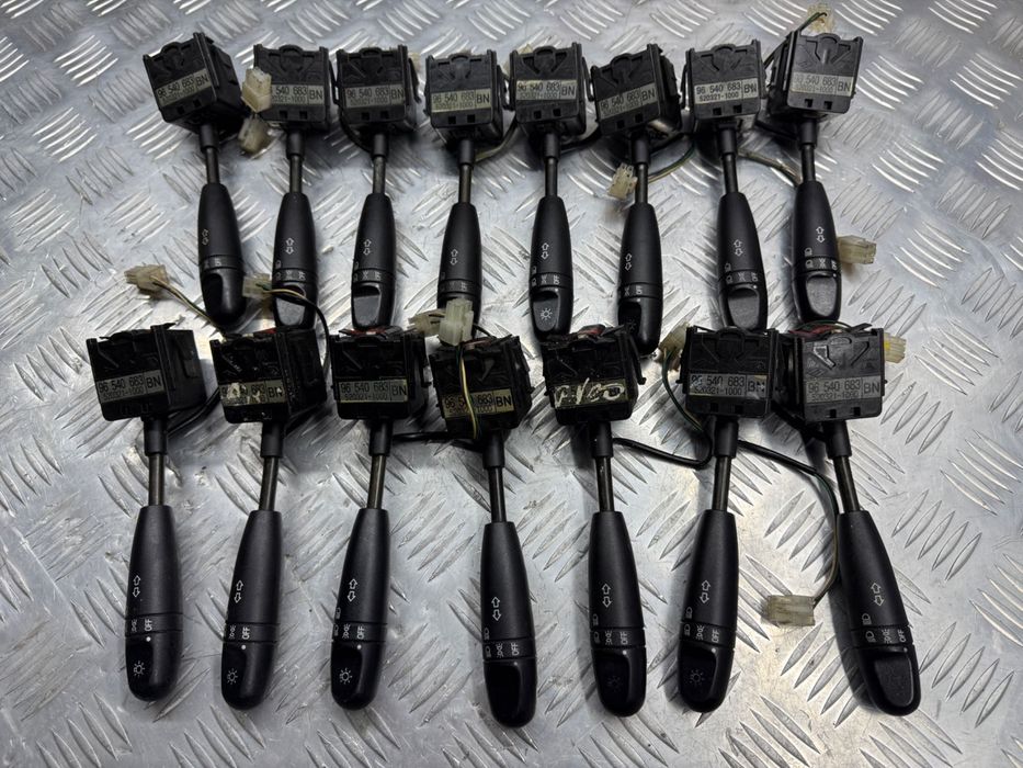 Подрулевой переключатель левый поворотов chevrolet aveo t200  96540683