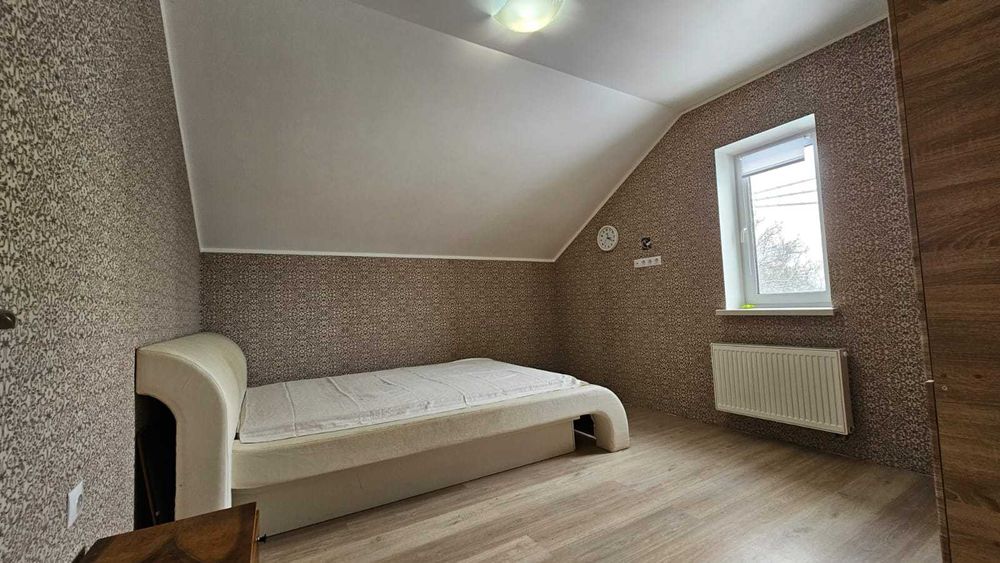 Продам сучасний будинок біля Києва в 10хв від метро Бориспільська. Газ