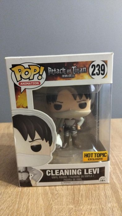 Funko pop, attack on titan, cleaning Levi