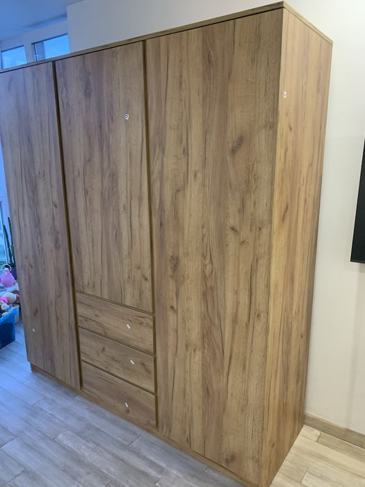 Збір меблів Jysk та IKEA Домашній майстер Заміна замків Ремонт ліжка