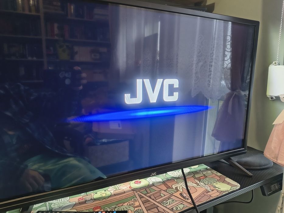 Telewizor 32 całe JVC led