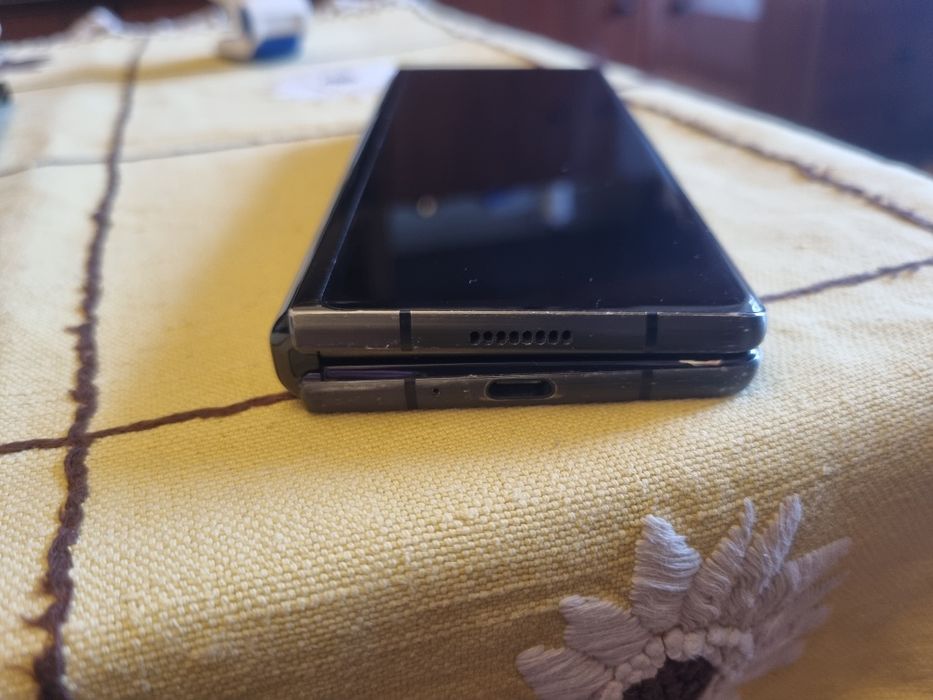 Samsung Galaxy Z Fold 2