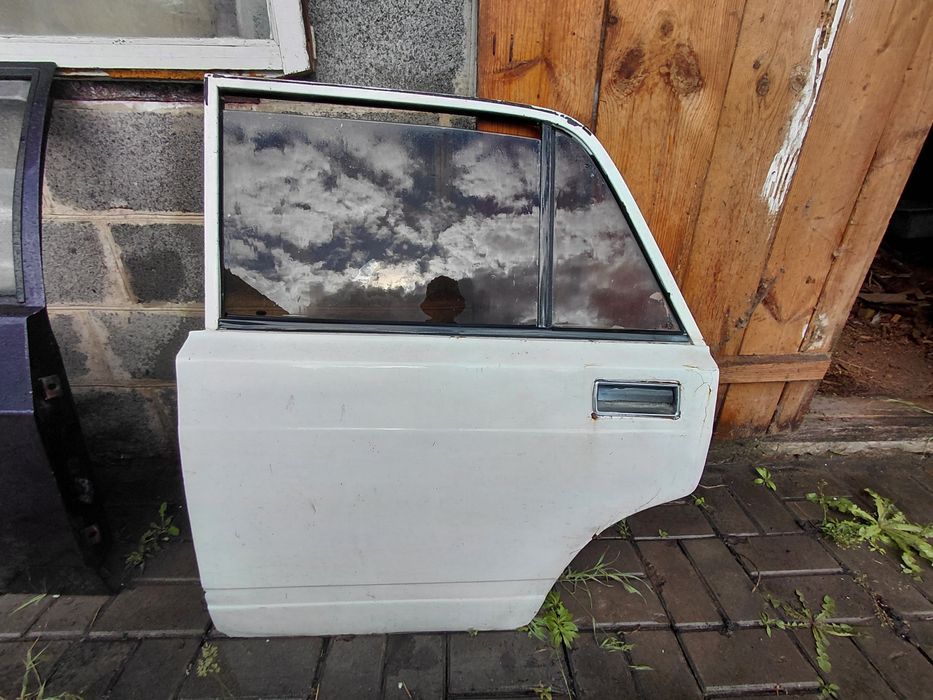 Продам двері ВАЗ 2101-099