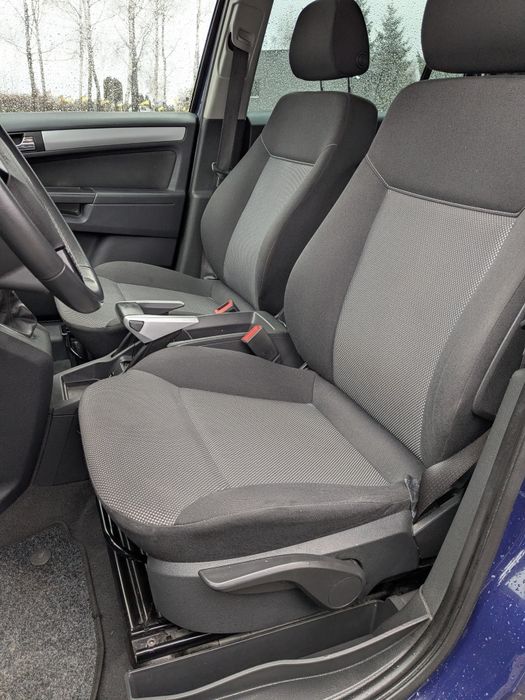 Opel zafira b 1.7cdti 2010 7містць