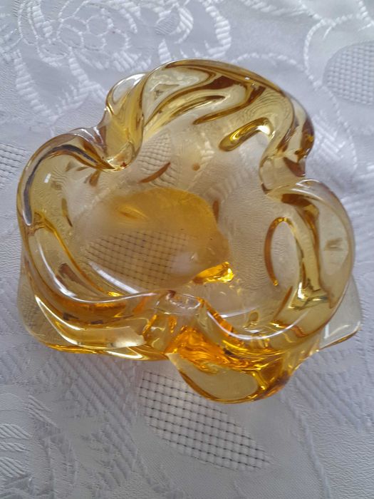 Popielniczka stara PRL antyk miodowa