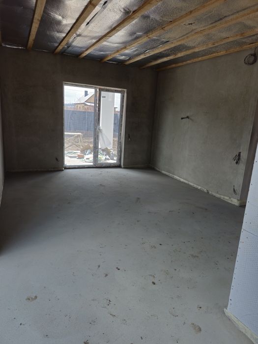 Будинок, дуплекс під чистовий ремонт із всіма комунікаціями