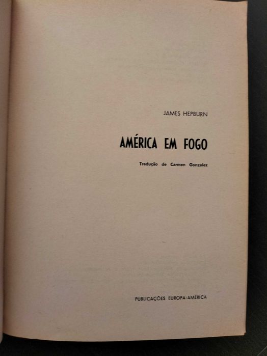 James Hepburn - América em Fogo