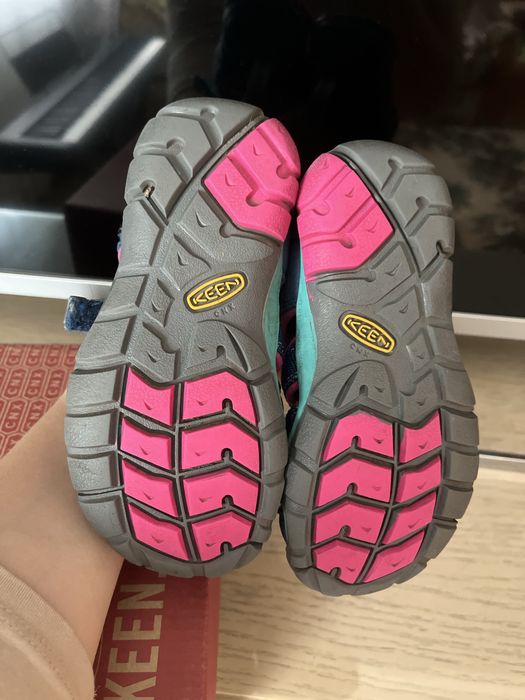 Босоніжки KEEN 27/28р.