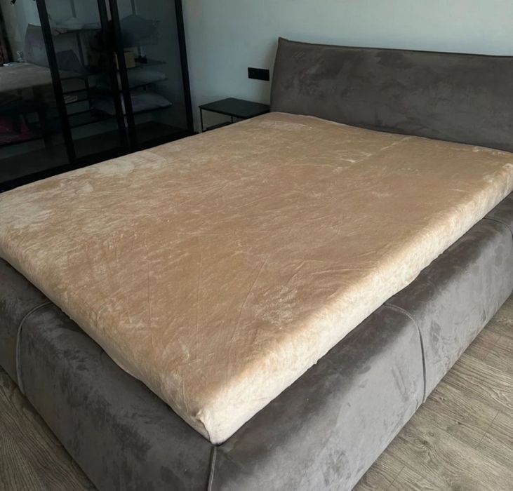 Простирадло на резинці.велюр.наматрасник.160.180