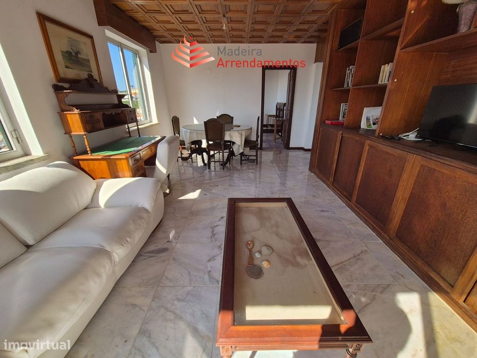 Immaculate T3 Apartment in Coração de Maria