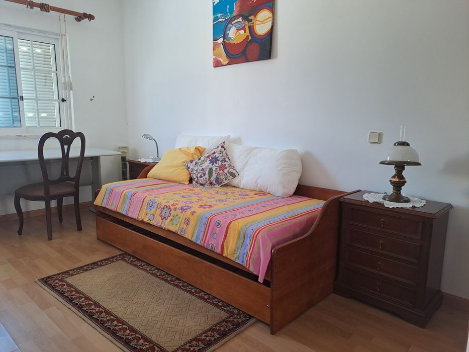 Quarto 30m2 em Moradia