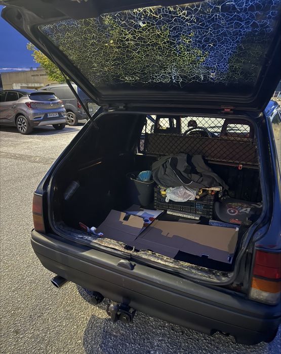 Opel corsa A com engate reboque