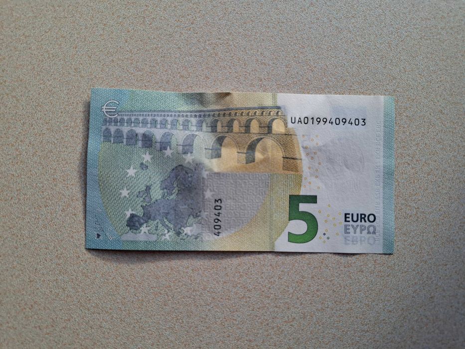 Доллары США. Евро. Номера подряд. Замещение (звезда). Разные.