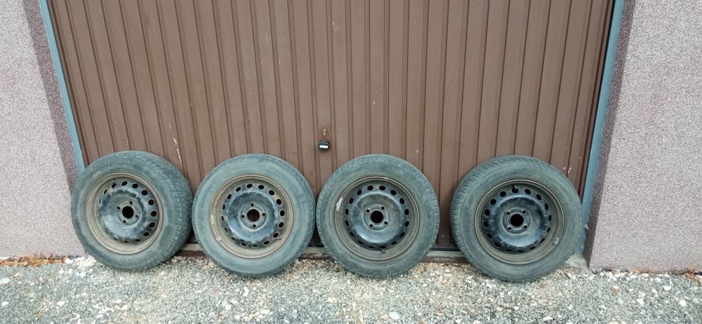 Koła felgi ET36 4x100 opony zimowe Nissan Micra 175/65R 14