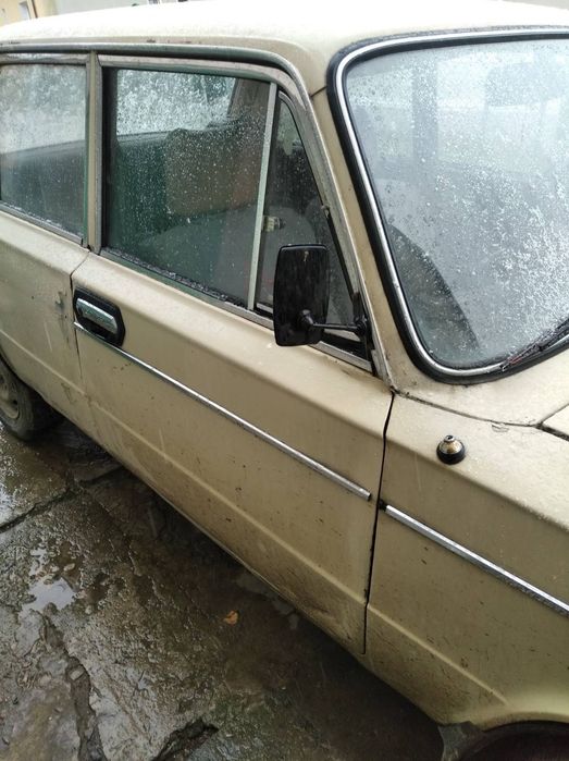 Автомобіль Ваз 2106