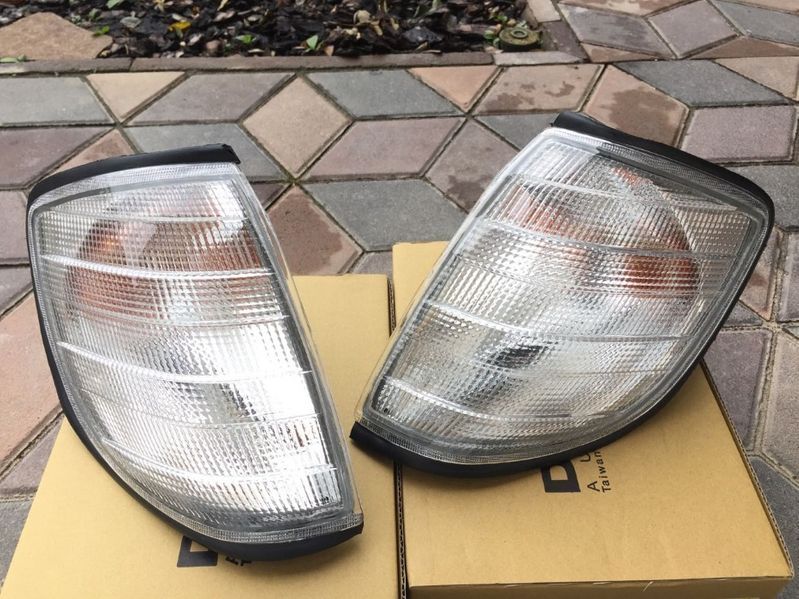 указатель поворота поворотник Mercedes W201 190 W201 W124 W140 W126 Vi