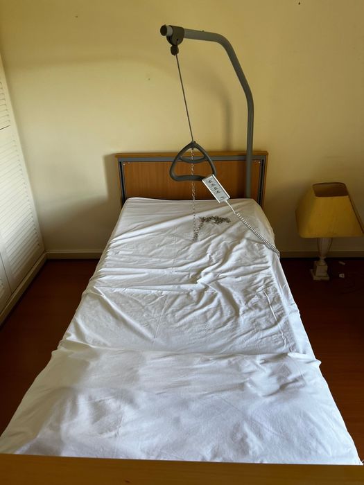 Cama Elétrica c/ Elevação, Colchão Anti-Escaras Viscoelástico 16cm