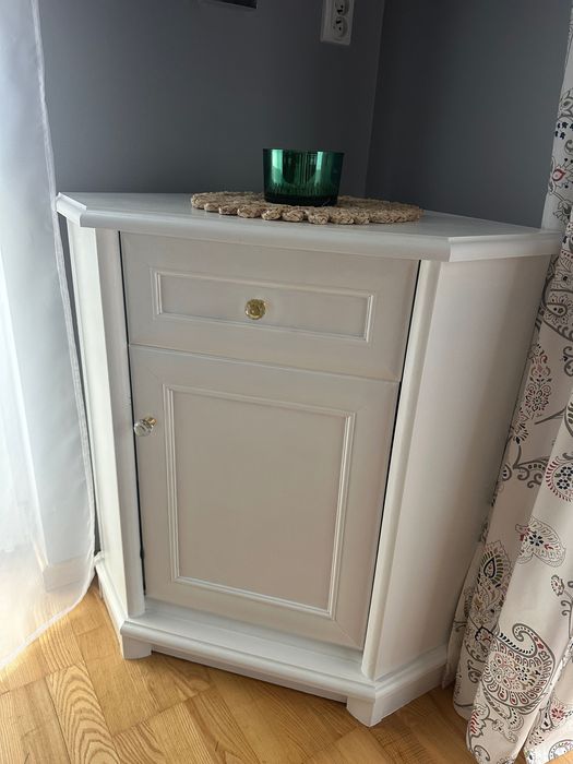 Szafka narożna komoda, złote gałki