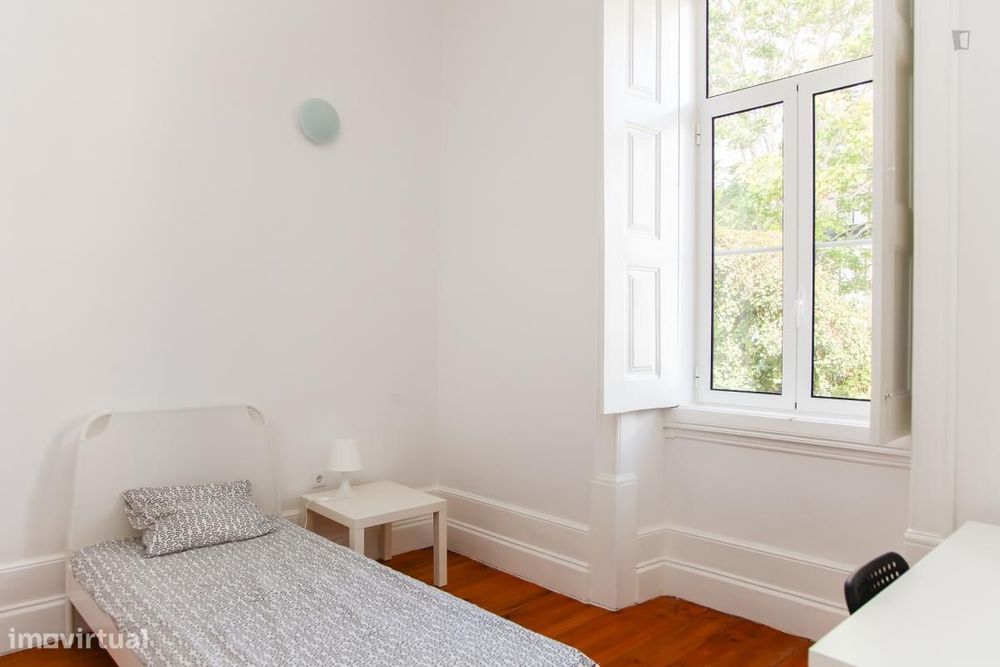 Quarto - localizado em Cidral Coimbra