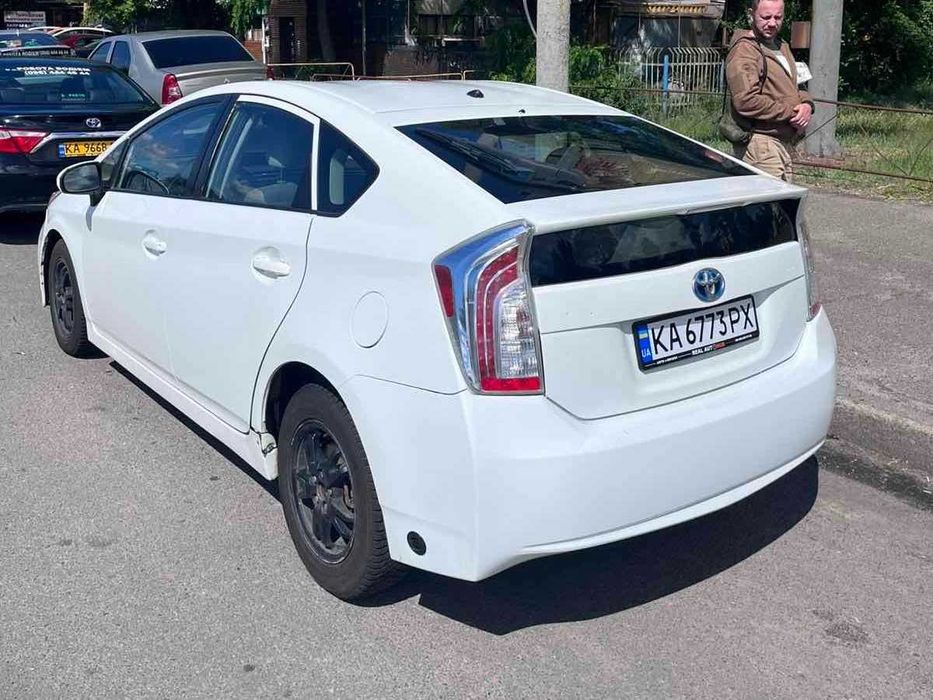 Оренда Toyota Prius 2014 р.в.