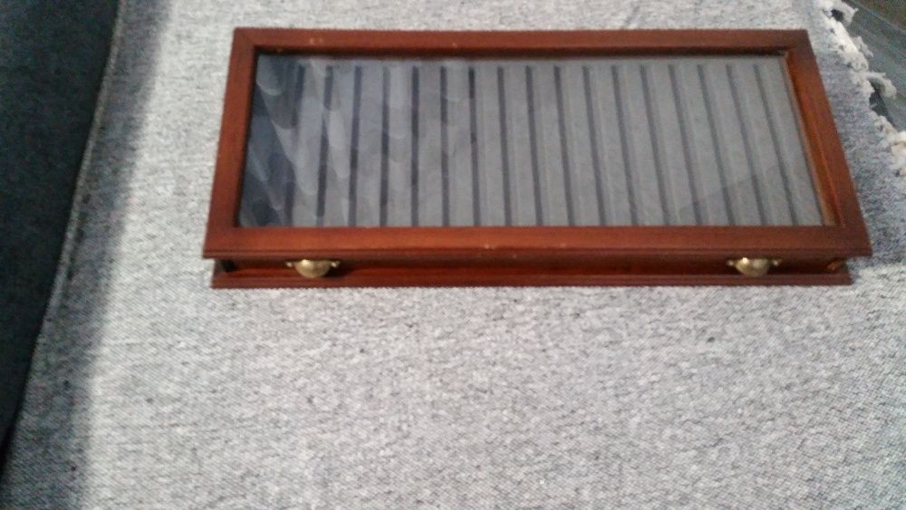 Baixamos o preço Caixa para 18 Esferográficas madeira exótica SÓ esta