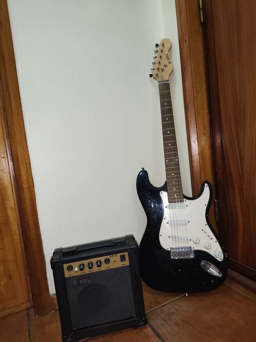 Guitarra Elétrica e-Zippy com amplificador