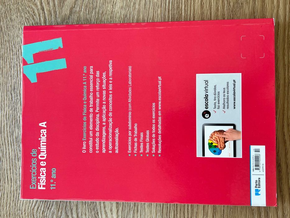 Exercícios de Física e Química 11° ano com resoluções em papel