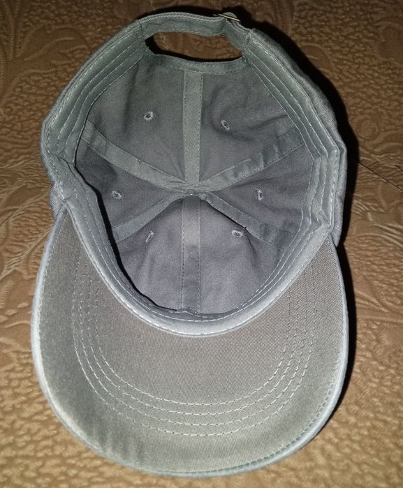 Бейсболка нова,сірого кольору