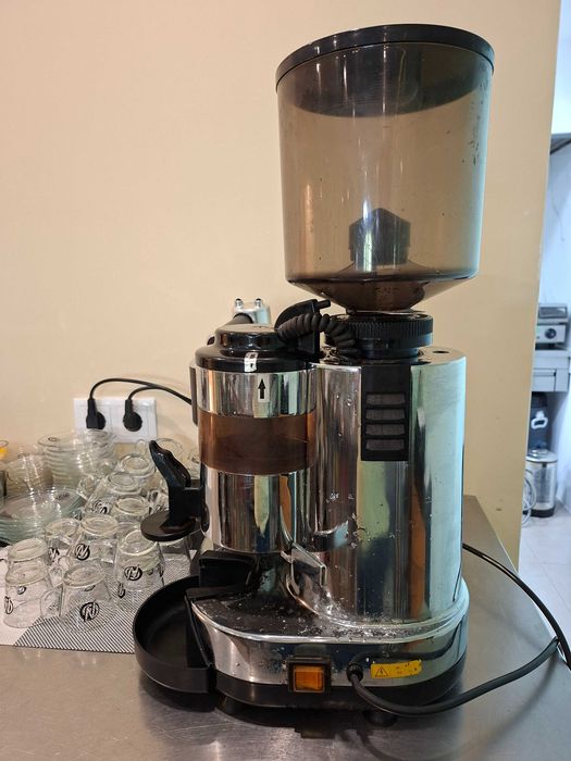 Máquina de Café Industrial Com Filtro de Água e Moinho de café Industrial