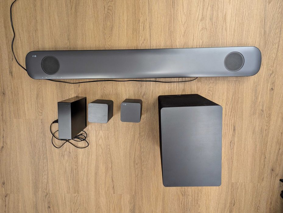 Soundbar LG SK9Y Dolby Atmos + głośniki LG SPK8 - flagowy model