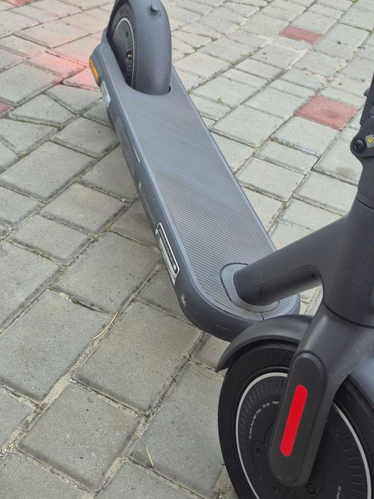 Електросамокат Xiaomi Electric Scooter 4 Pro Plus