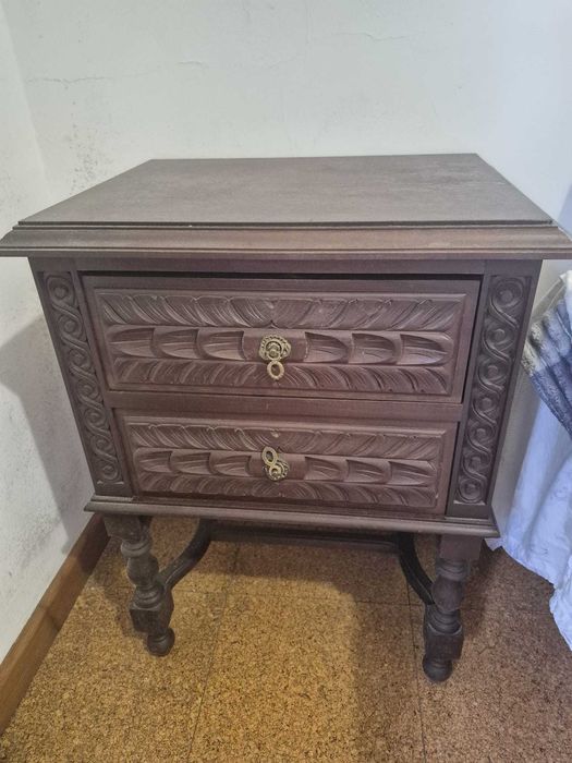 Conjunto de Quarto - Roupeiro+mesas de cabeceira+cama+colchão